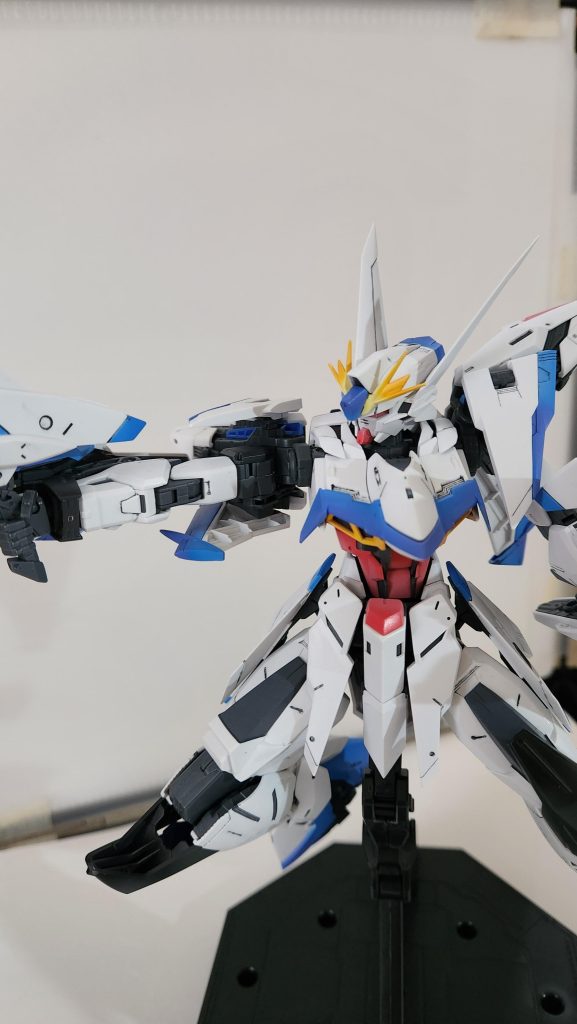 白いパーツは成形色、残りのパーツはグラデーションしてみました！分かりにくいですが...