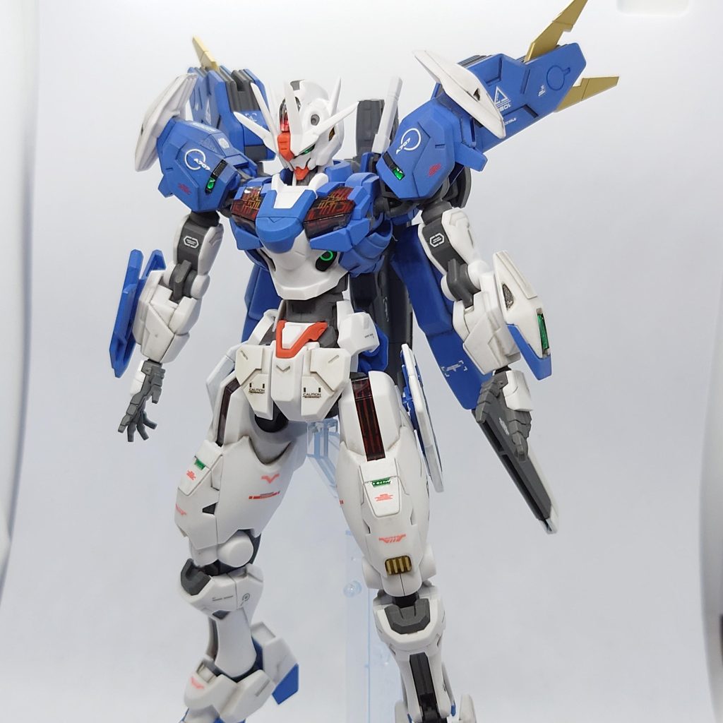 全体ホイルシールの部分はレジン液を流し込んでます。シールによる色分けの部分は塗装してます