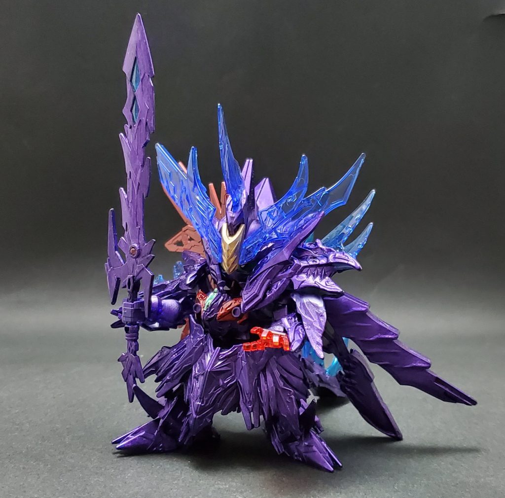 コマンダードラゴンキャプテンと共に異世界ナイトワールドへ飛ばされたヴァルカンコマンダーの新たな姿グレートパンクラチオンの戦いの際ドラグナージークより雷龍の力を継承され、秘剣ドラゴブリンガーを使う