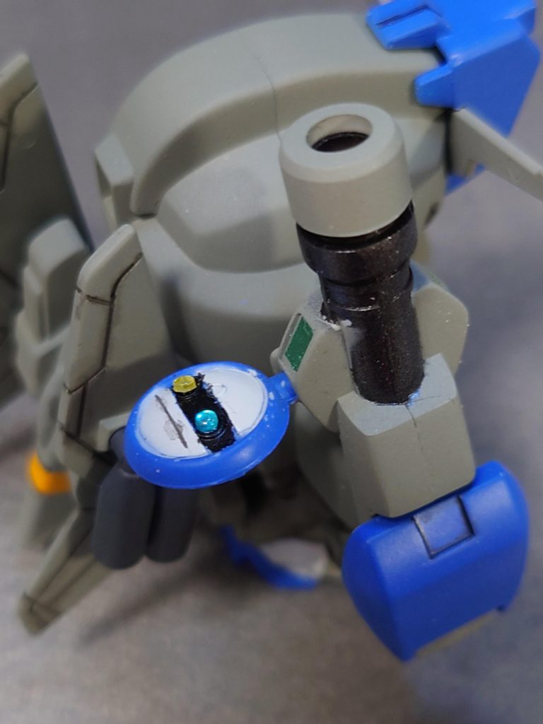 ビームスマートガン。砲身のセンサーはラピーテープ、レドームのセンサーにはHアイズを使いました。