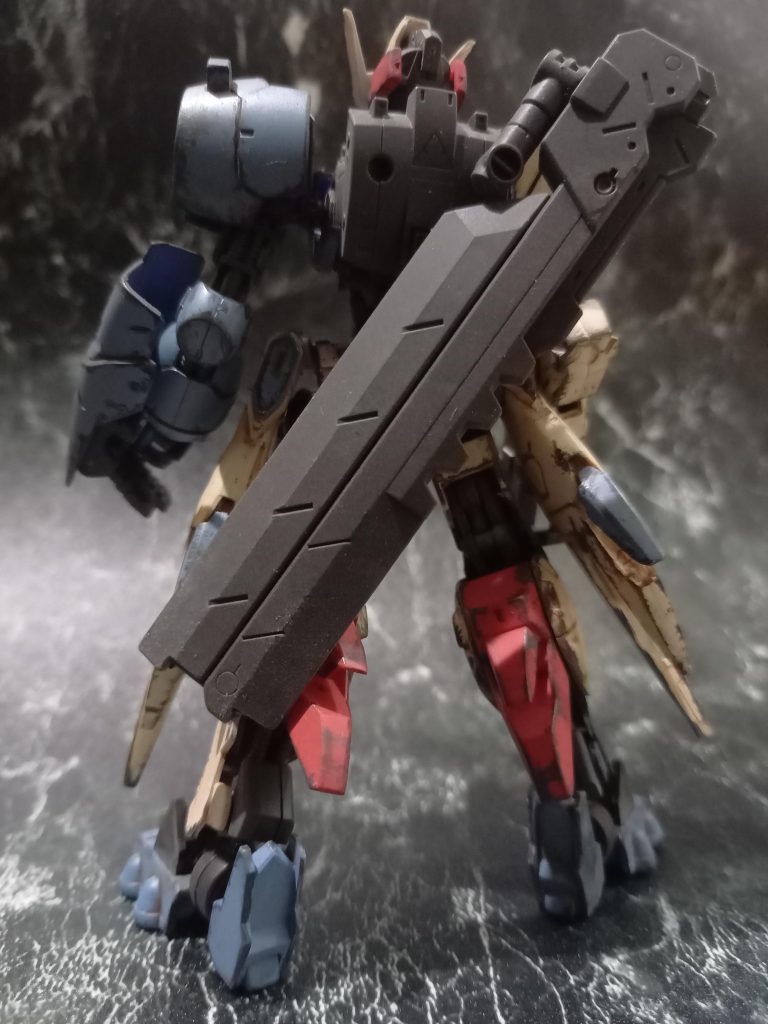 ガンダムアスタロト–3枚目/制作者：ブルックコバヤン