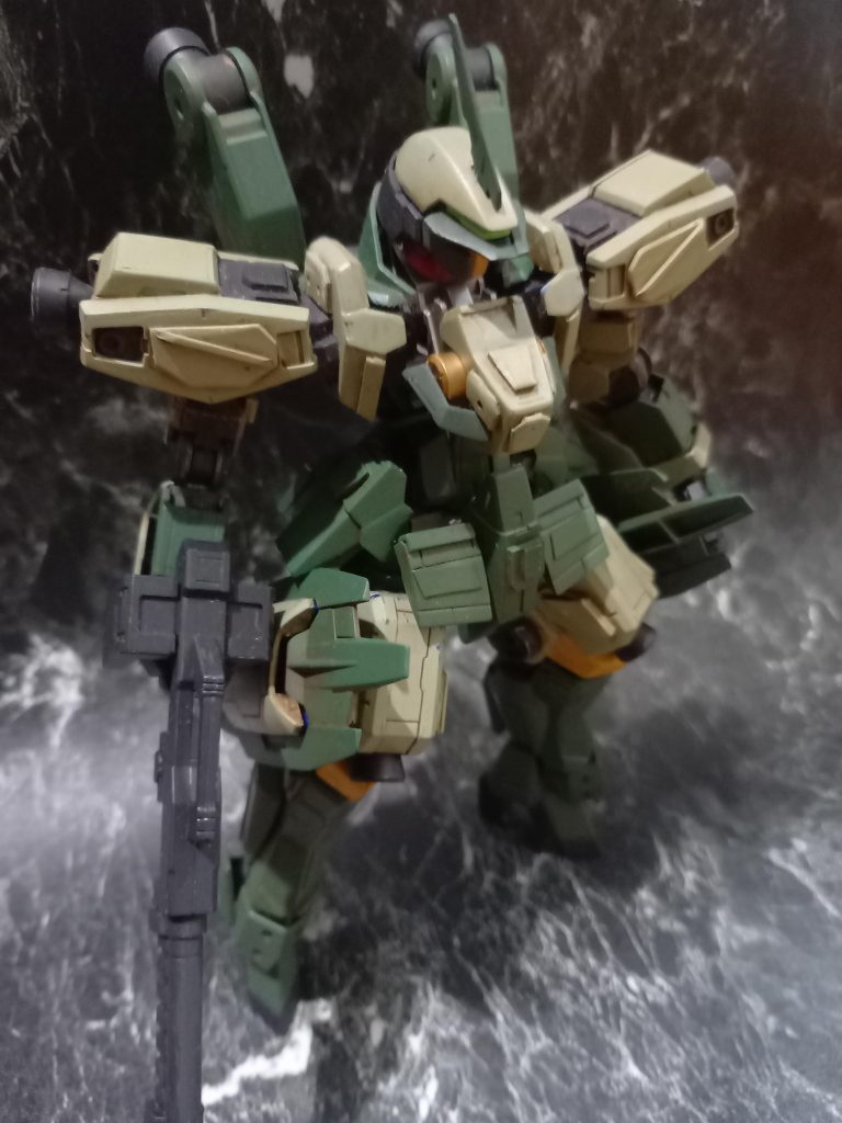 量産型シュヴァルベグレイズ–4枚目/制作者：ブルックコバヤン