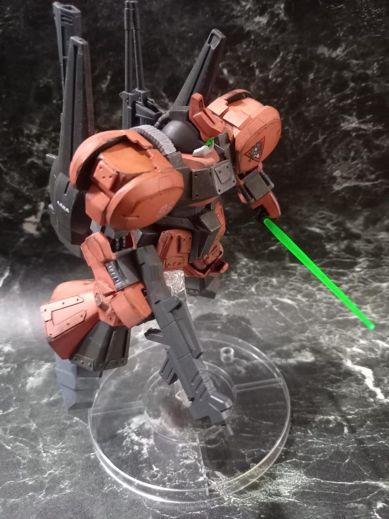 マシンガンはアスタロトのものです。