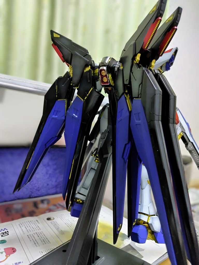 後ろから。ちなみにちょっとの振動でも直ぐ射出展開してしまうので、ドラグーン内のバネは入れてません。