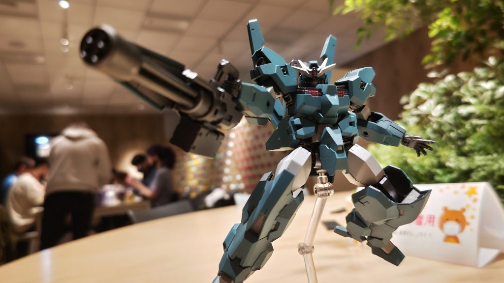 こちらは社内のガンプラ部、活動の中で作成しました！