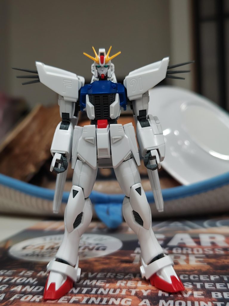 両方ほとんどパチ組み完成ってワケじゃないかもしれないけど、とりあえず。ルブリスは、頭部バルカンだけ、部分塗装。F91は、頭部アンテナだけ、シャープに削っています。それだけです。ルブリスかっけぇ！F91ちっせぇ！1/144スケール、マジ勝手に浪漫を感じています。 