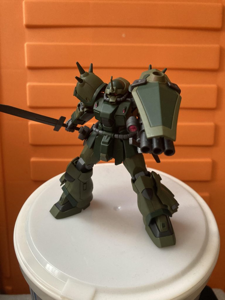 本機のパイロットの「何がなんでも生きて帰る」というモットーから「サバイバー」と名付けられた。