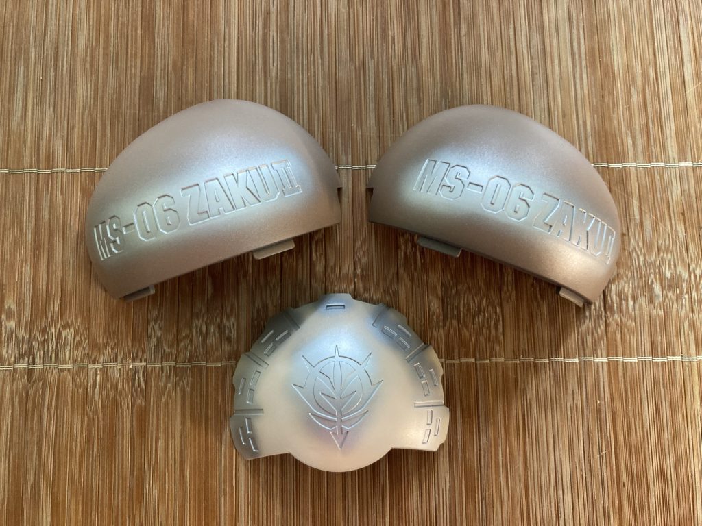 MS-06 ZAKU 2–3枚目/制作者：Kenny Kwan