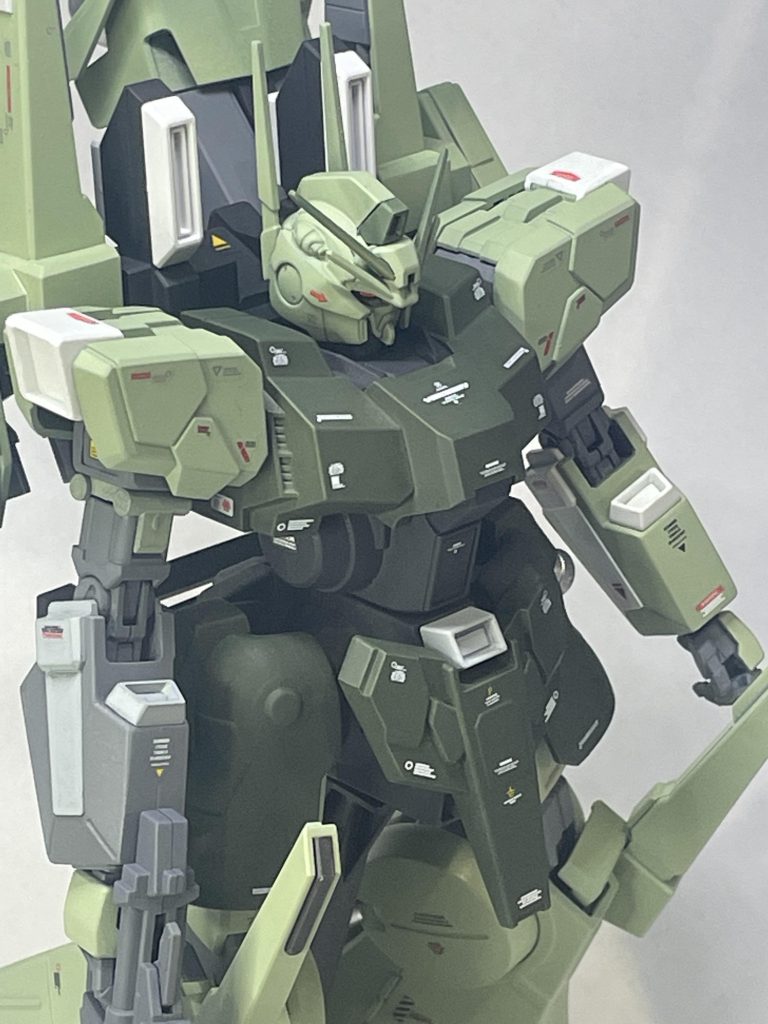 ジオン共和国のロゴをいれるべきか迷いましたがあの時のミネバやガランシェールの立ち位置がよくわからなかったのであえて記載はしませんでした。