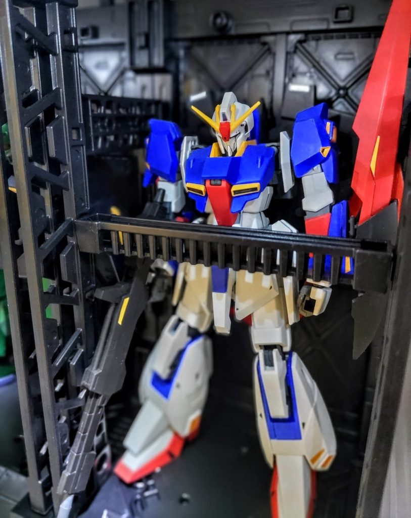 ゼータは初投稿。部分塗装とスミ入れ、トップコートのみです。