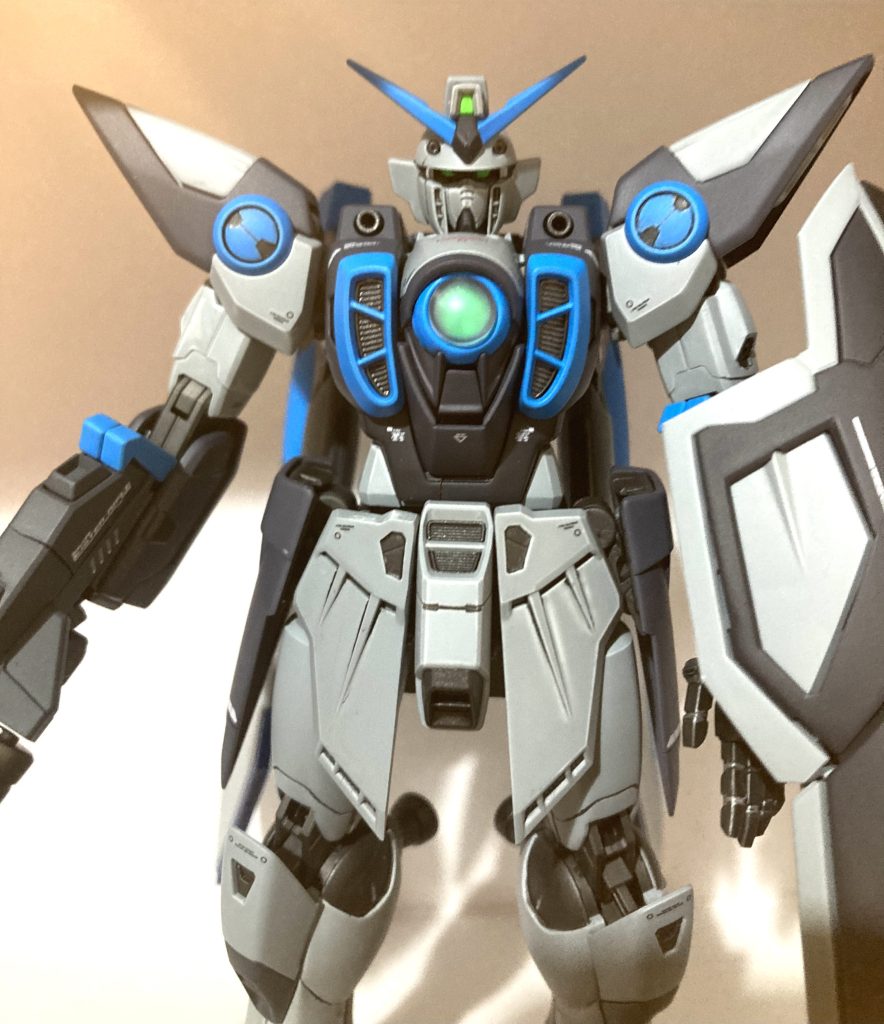 幼少期にWガンダム第1話を見た時困惑した思い出がありました。今回製作に際し見返して見ましたが、やっぱり第1話だけはぶっ飛んでましたwﾃﾞｯﾃﾝ!ﾃﾚﾚﾚﾃﾚﾚﾚ!