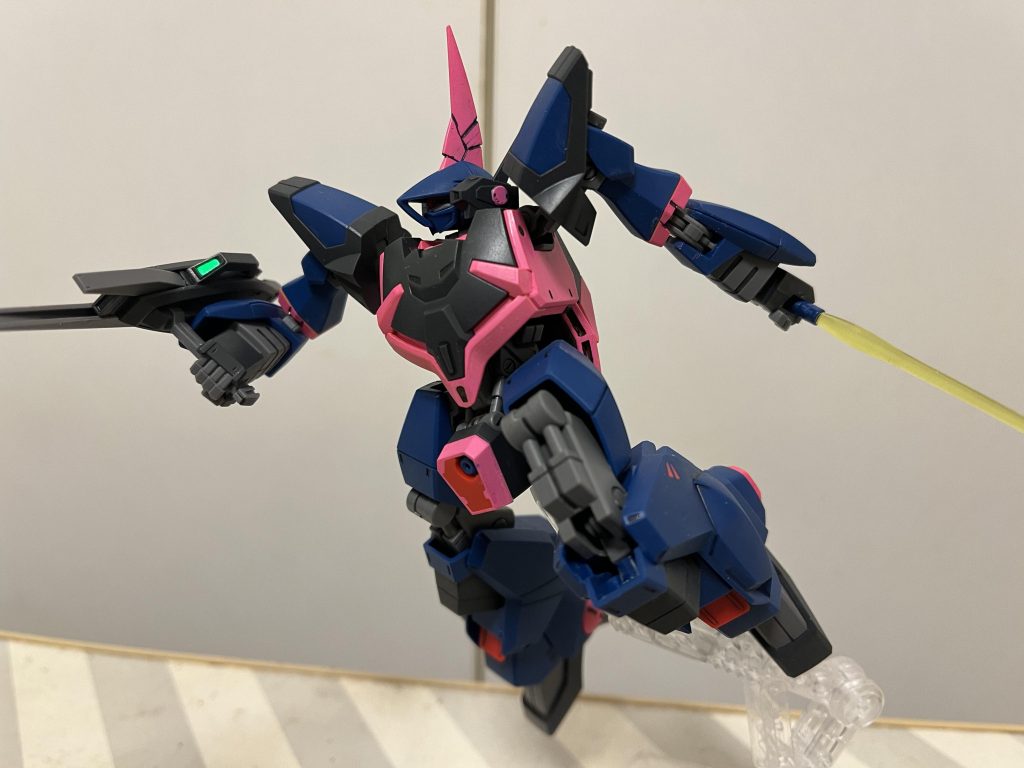 この機体がMk-Ⅱと関連する機体というのは誰が考えた設定なんだろっていつも思います。まあ、それが良いんですがw