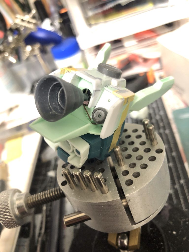 電飾のスイッチをメインスラスター基部に設置