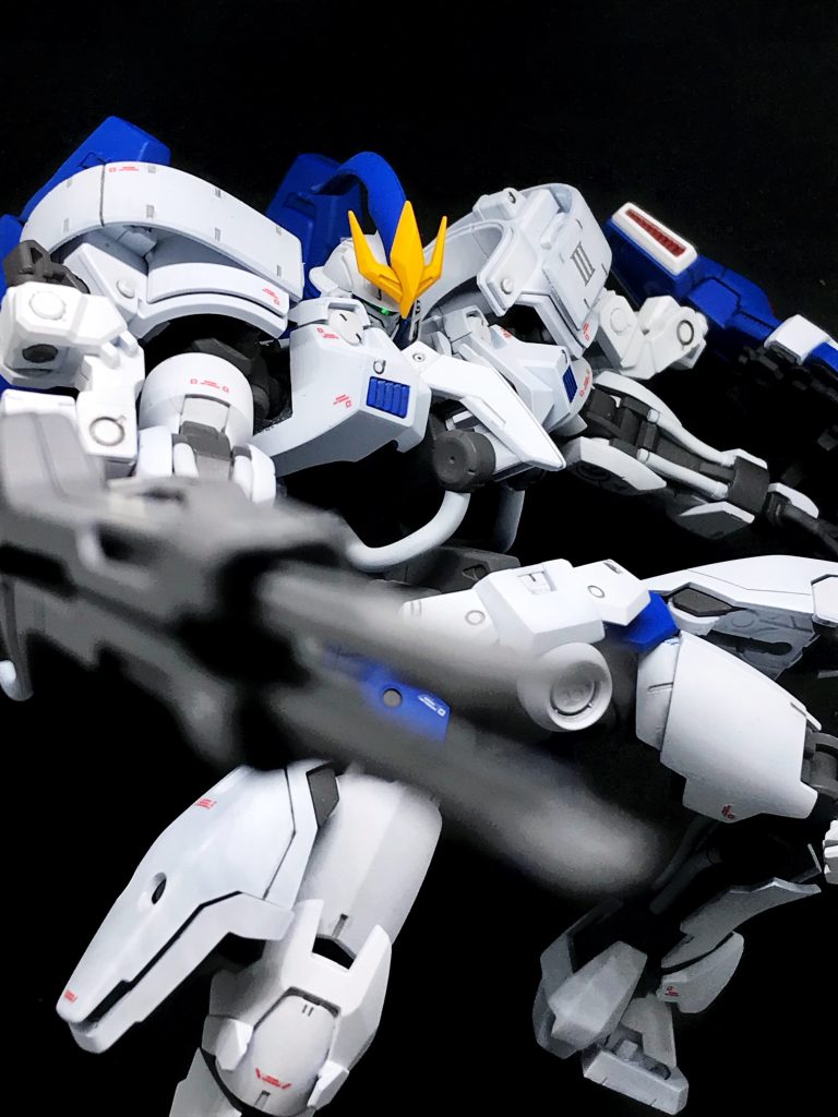 平和に馴染めない男も、少しは役に立つということだ!