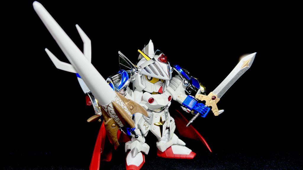 ▲バーサル騎士アーマー【機体設定】バーサル騎士ガンダムを模したサポートユニット。アヤメやパルを中心としたSDガンダム使い連合によるクリエイトミッションの