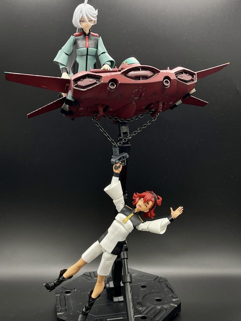 30MMのチェーンとパーツでこうすれば吊り下げ飛行状態もそれっぽくできます。↓以下茶番