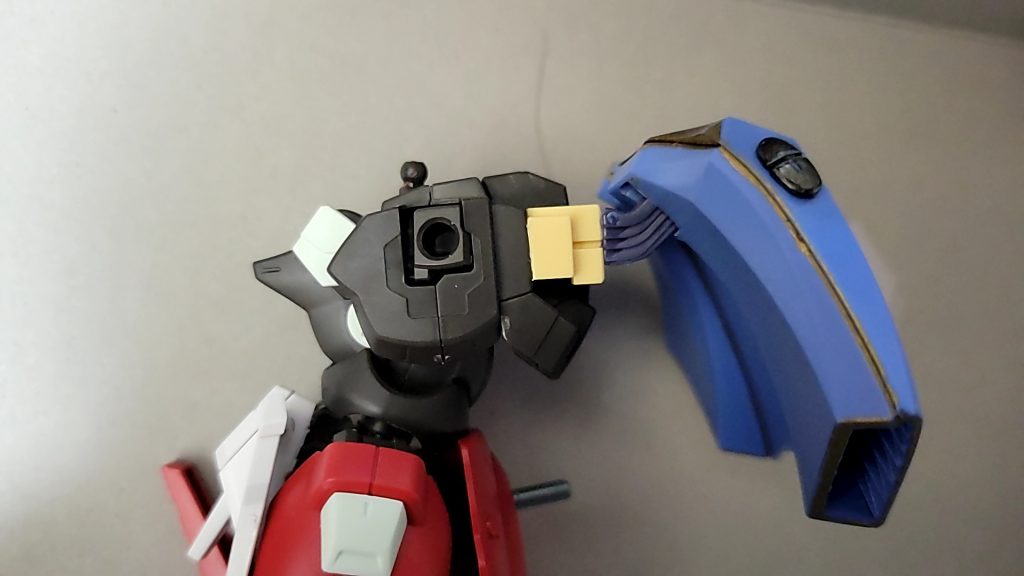 ジャンクパーツを使いダンバインのバックパックを接続