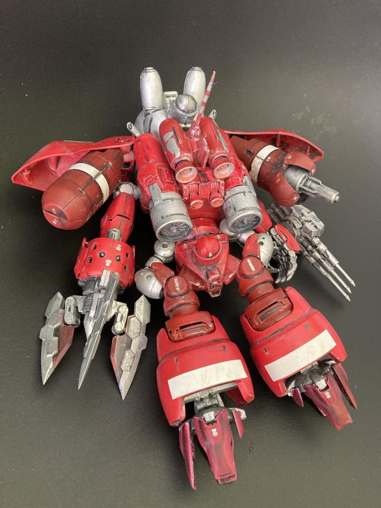 サブアームにハンドミサイルユニット搭載、