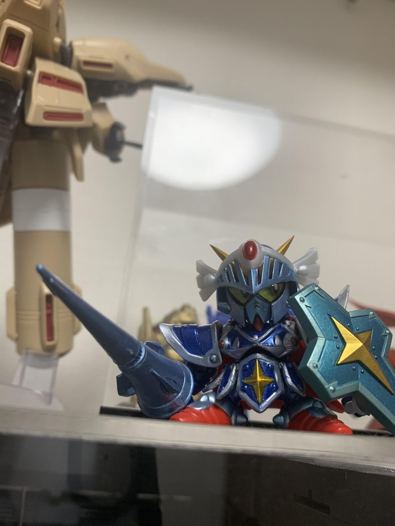 ガシャポン戦士F FA騎士ガンダム–2枚目/制作者：ガシャポン魂