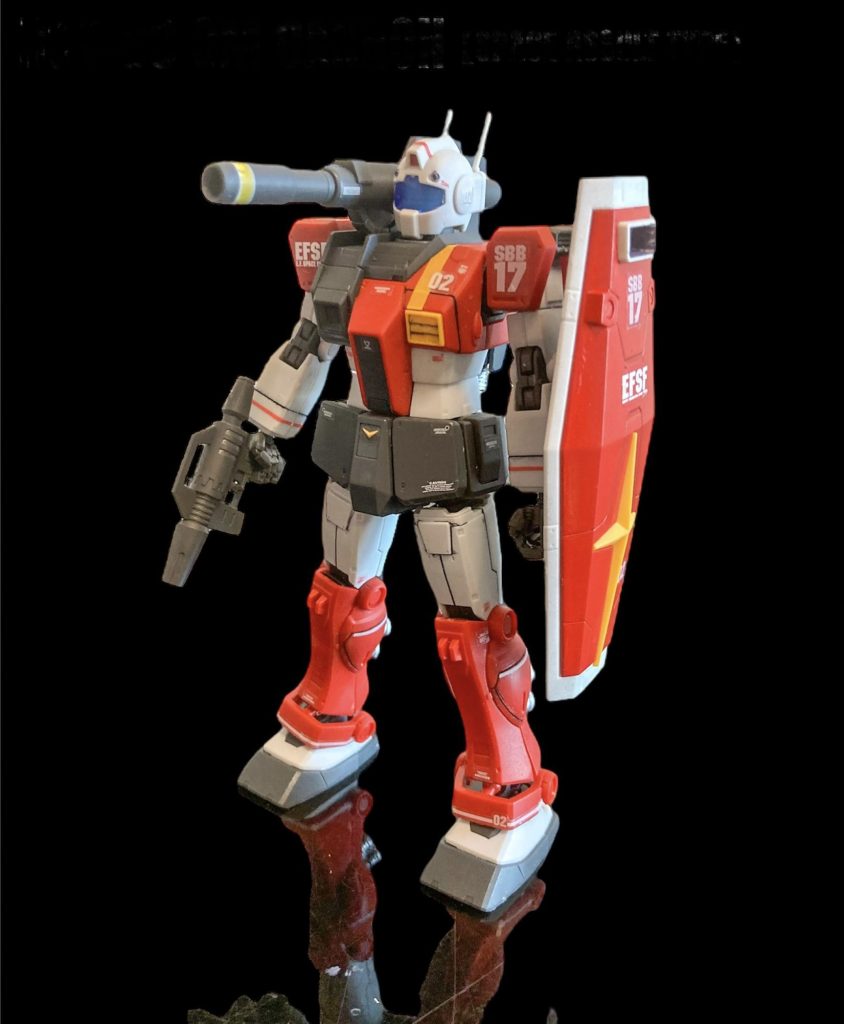 シールドをガンダムG30thから拝借しました。 