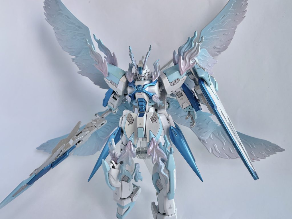 エフェクトにも羽と同様にピンク→白→水色のグラデーション塗装を行いました。…かなりめんどくさかった_(　_´ω`)_