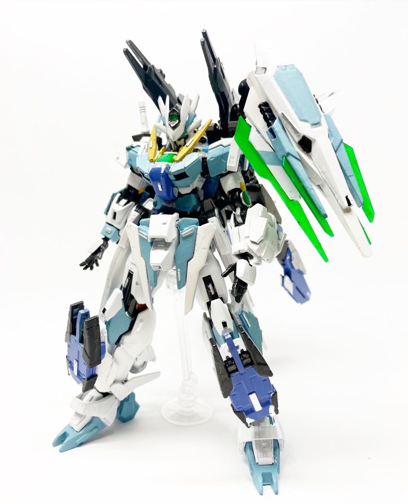 脚部の正面にミサイルポッドを移動しました。 せっかくなんでミキシングに使ったキットを全部書いてみます。ダブルオースカイメビウス・ライトニングガンダム・スタービルドストライク・バルバトスルプス・バルバトスルプスレクス ・ガンダムアスタロト・ガンダムサバーニャ・ガンダムハルート・ダブルオークアンタ(RG、HG)・フリーダムガンダム・Gセルフパーフェクトパック・ユニコーンガンダム・BB戦士フルアーマーユニコーン・ガンダムF91・ダブルオースカイHWS・30MMアルト・30MMオプションパーツ・コトブキヤのパーツもう一体全く同じの作ろうとすると2万5千円ぐらいかかるみたいです。恐ろしい