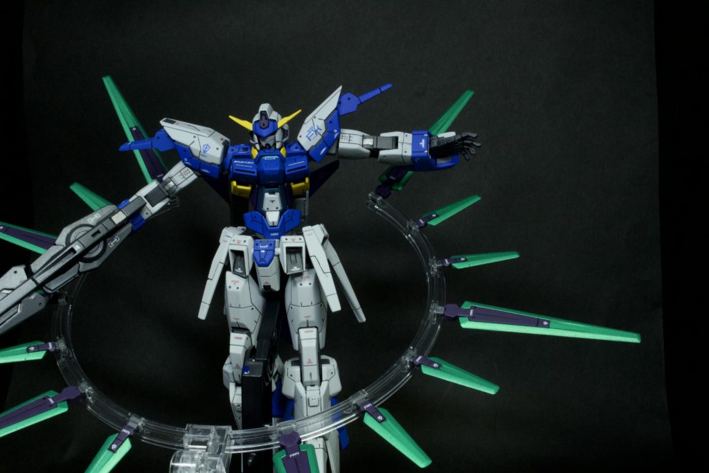 AGE-FXと言えば躊躇いを消し去さるこのポーズ。