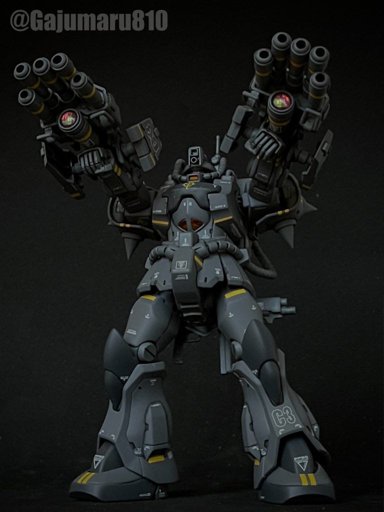 85mmガトリング10門、同時掃射イメージ。中央のレンズはセンサーのつもりです。