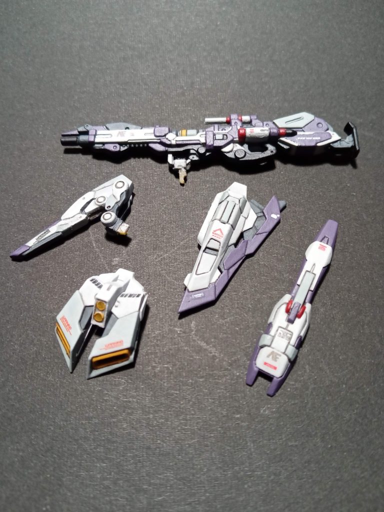 装備類。1番色分けを楽しんだのがメガランチャーになります。