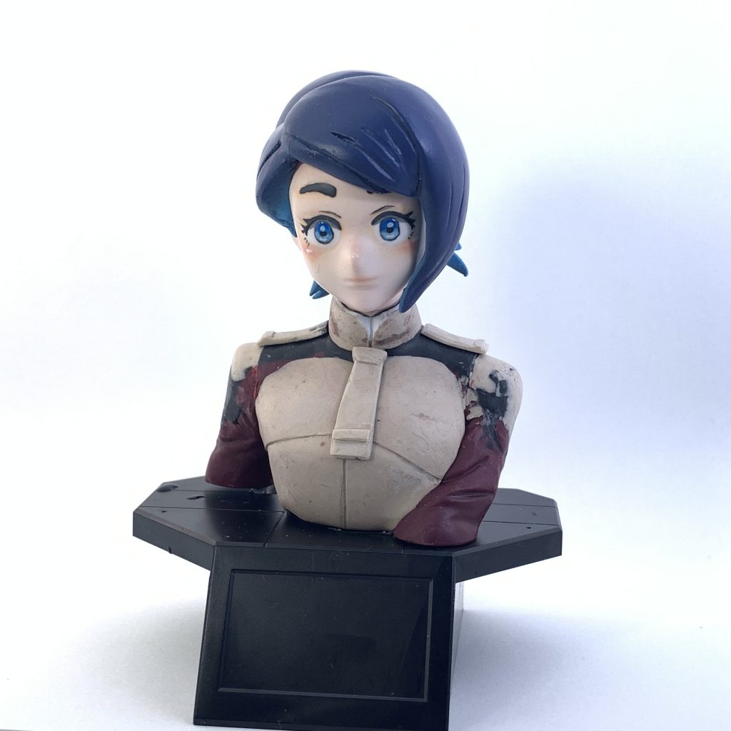 木部用パテを初めて使ってみましたがカッチカチにならずに切削性がいい感じで結構気に入りました。目じりを少し調整しています。