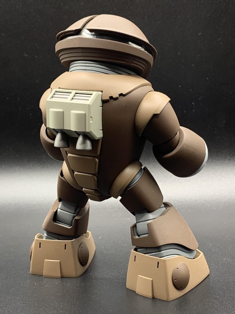 丸っこくて可愛らしい後ろ姿。良いキットですよね。