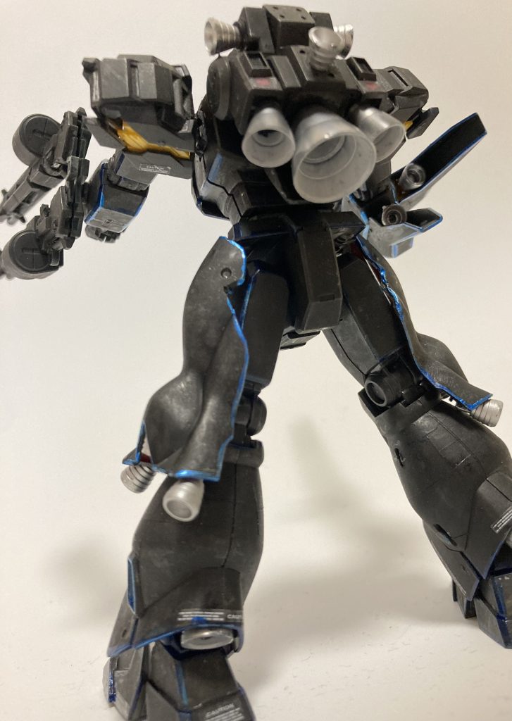 結局、対リコイルはスラスターやバーニアでは無理。新しいシルババレットに交換用の腕を搭載することに。