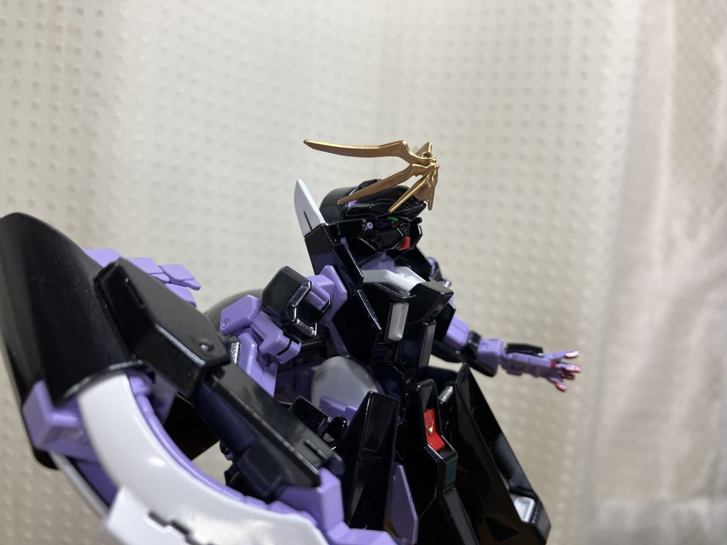 黒の奥にギラッとした輝きが出せればと思っていたんですが難しいですね