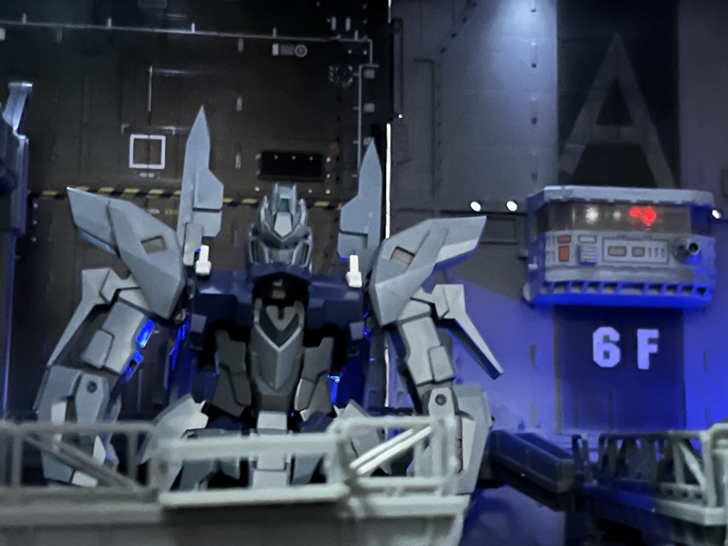 AE & 地球🌏連邦軍ロンド•ベル部隊ネェルアーガマ内MS格納庫ジオラマ–4枚目/制作者：SINANJU