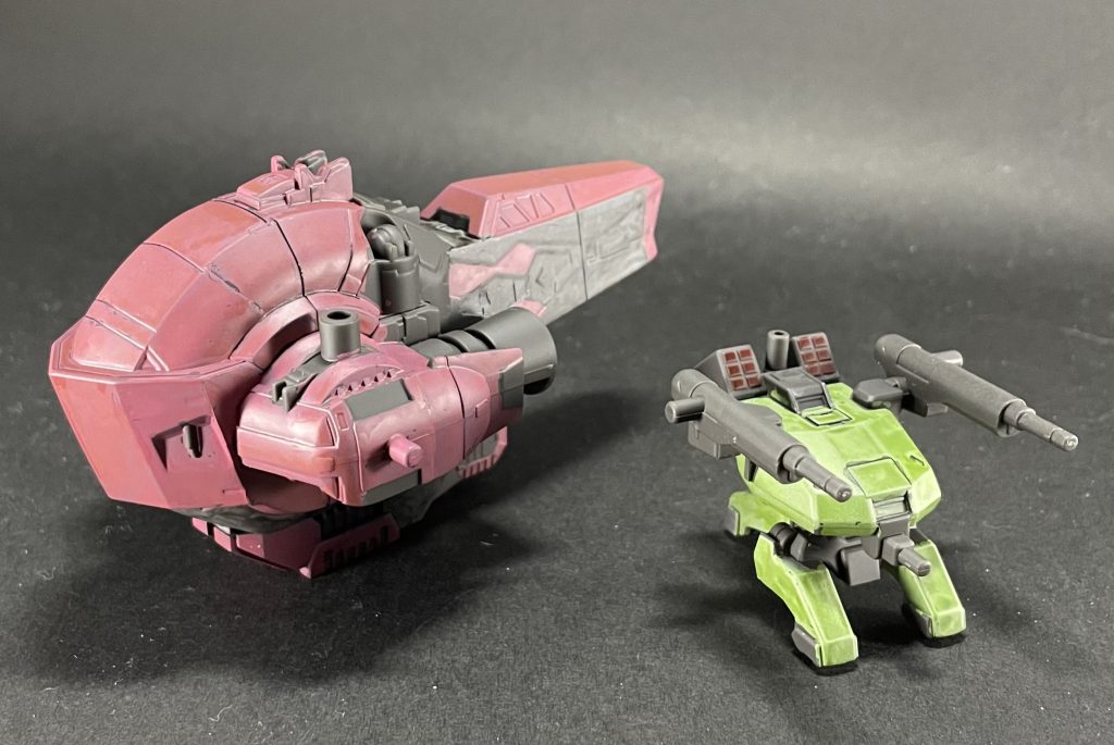 イサリビとモビルワーカーもガンダムマーカーで塗りました😆