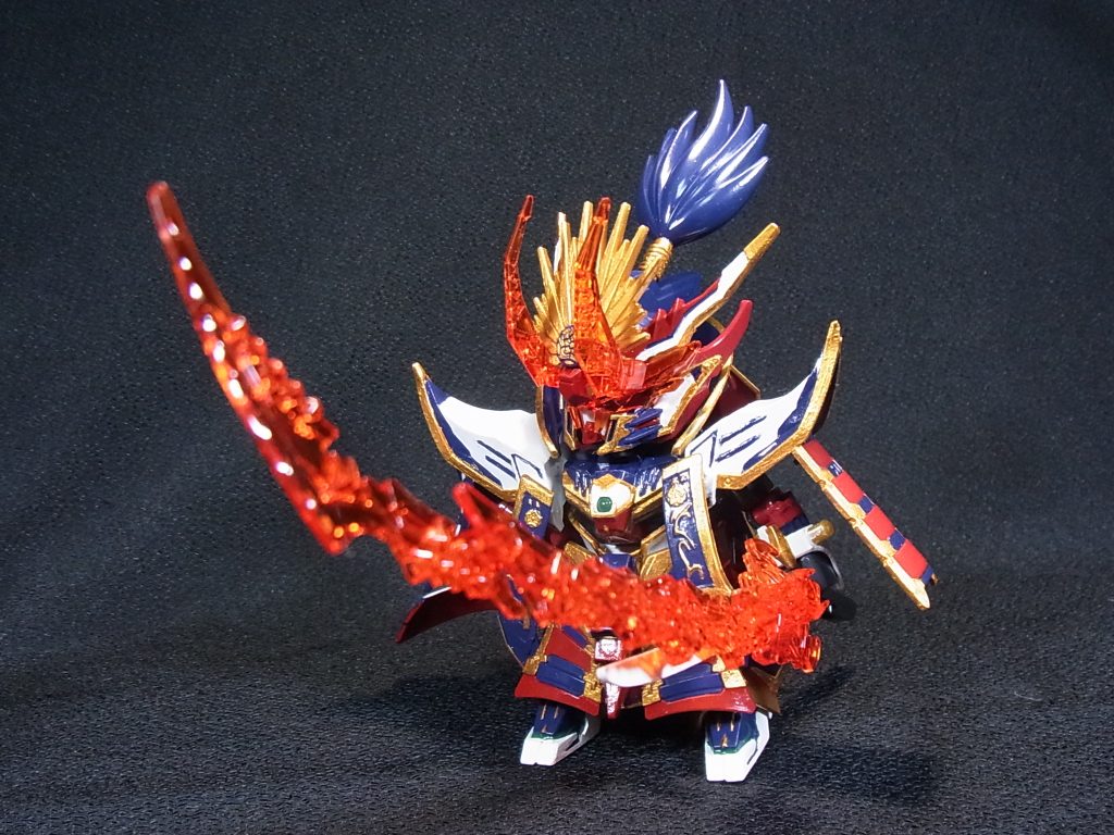 必殺技モードにすると顔がクリアパーツで隠れてしまいます。