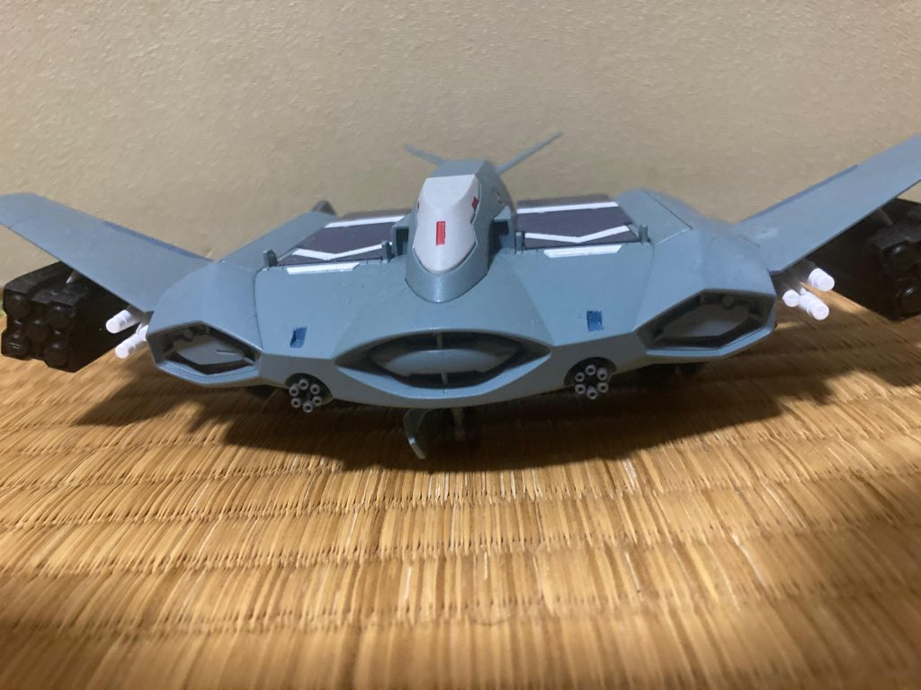 前から見るとこんな感じです。運用方法はMSを運搬した後に支援攻撃をするみたいな感じです。　　　　　　　　　　　　