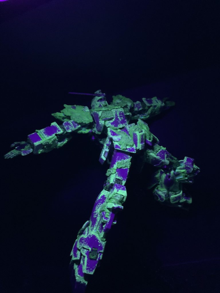 特に加工はせずキットそのままで塗装してます。塗装は主にアクリルガッシュなどを使って筆塗りで全塗装しました。