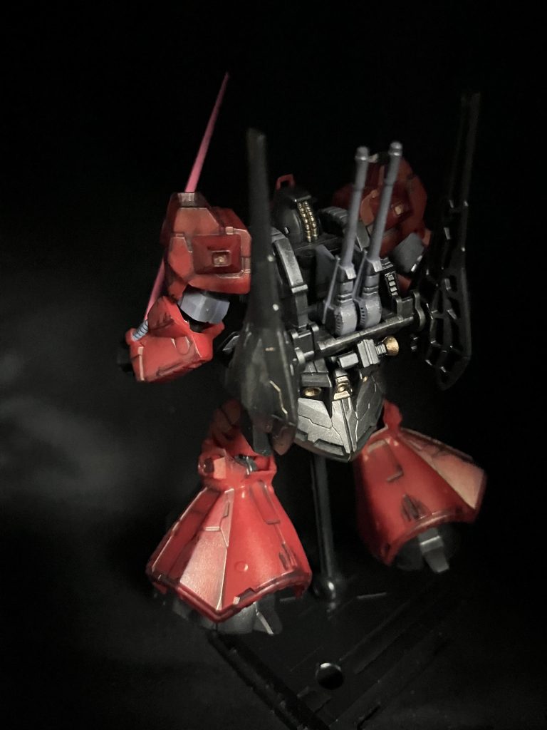 バインダーの肉抜き以外はホント良く出来てる&仕事で忙しい時期も気軽に触れるところは良いですね！ガンプラ新箱開けると翌日キツいのについつい朝方まで作成しちゃうし、多忙な時の息抜きに丁度いいですね！(衝動買いの言い訳w)成形色、部分塗装&ウェザリングでサクッと仕上げてます。