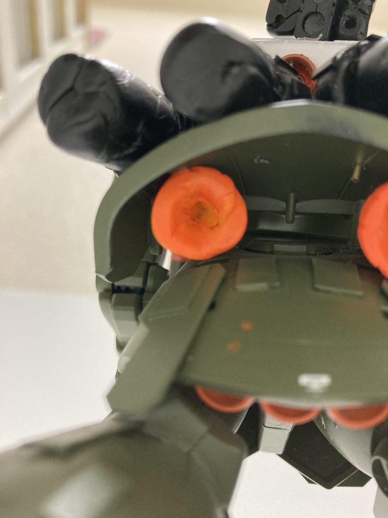 こんなとこにもスラスターが…