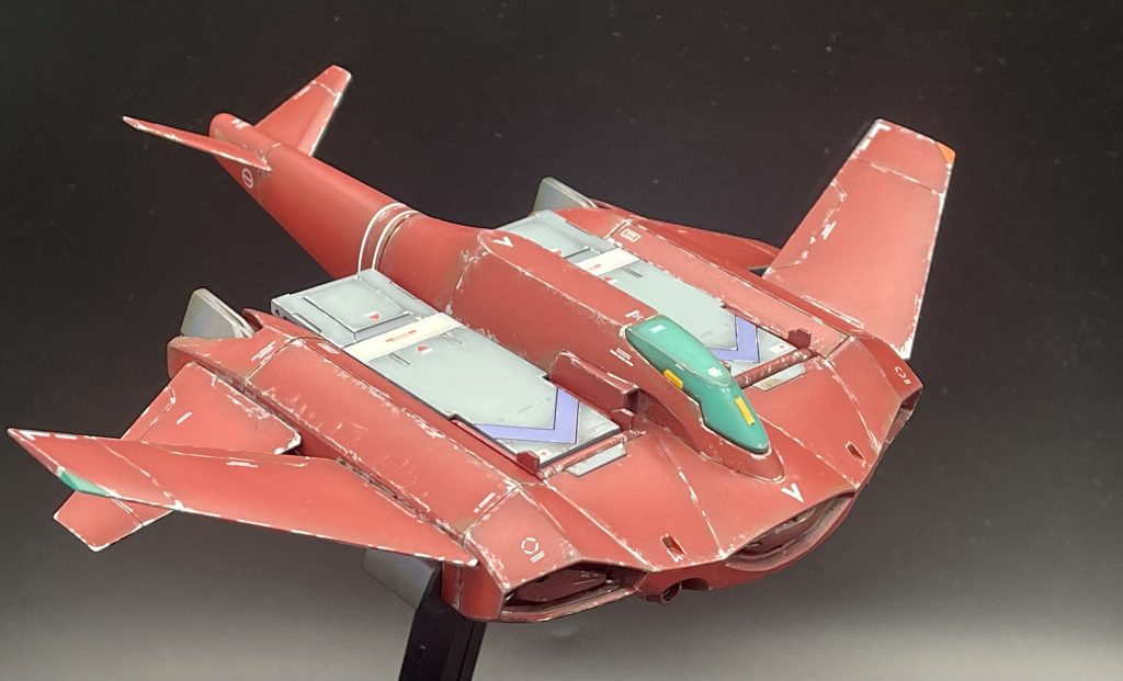 メインはオキサイドレッドサフを下地にクレオスのあずき色で塗装。他カラーは気分で配色してます。