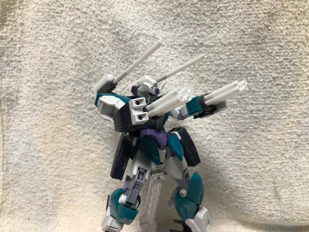 キャノン砲はプラパイプと余剰パーツ、プラ棒にて作成。