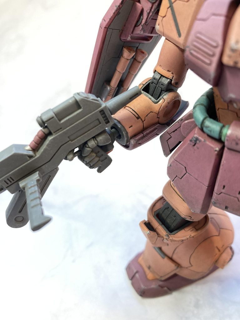 ハンドパーツは昔のキットの方が良いですね。。。