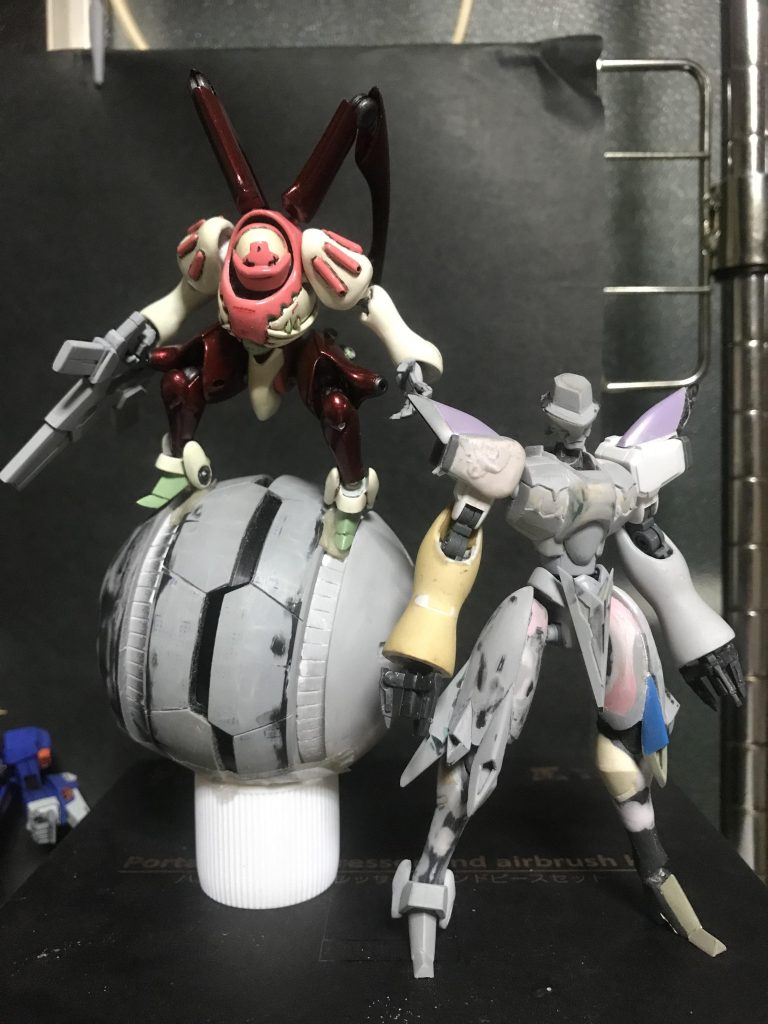 製作開始時は…おそらく4年くらい前で、ラロ本体が完成した時点で何故か満足してしまい、ライドボールを作らないまま放置しておりました😓おかげで、同時期に作っていたデスフィズの方がかなり早く完成してしまう結果に…😅 