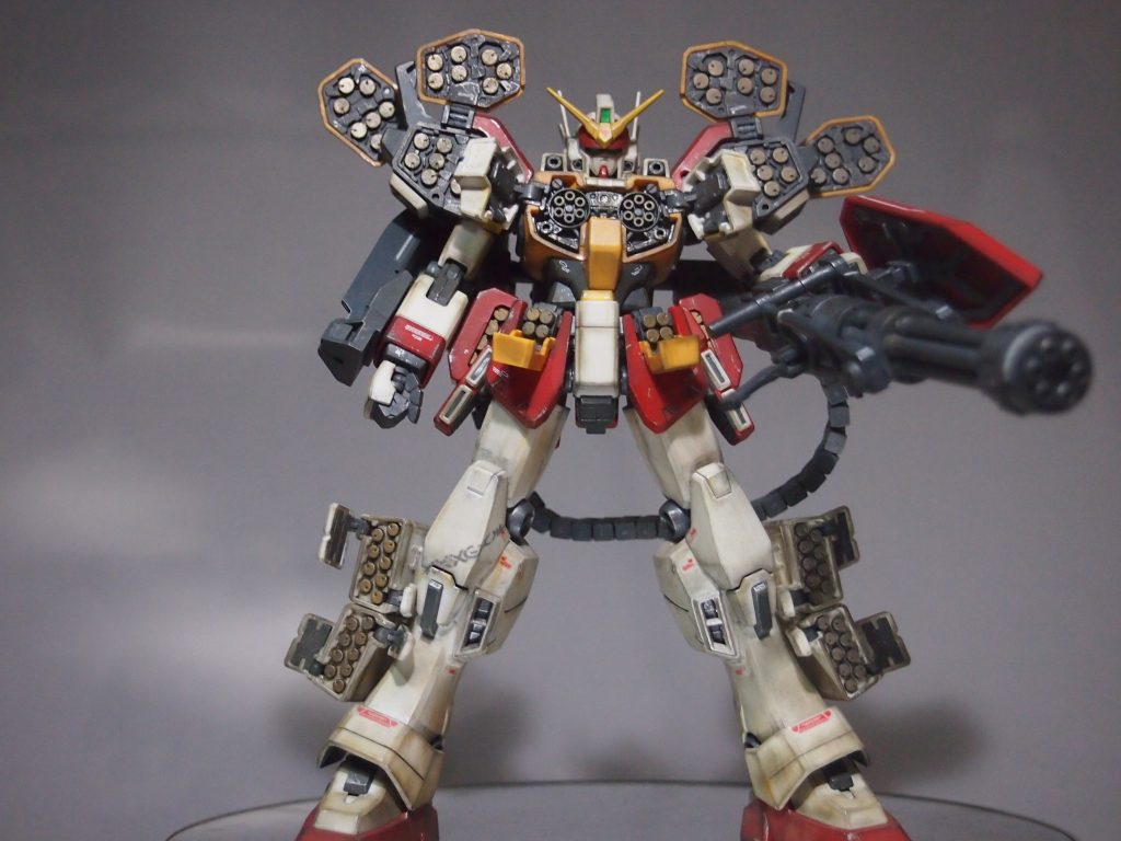 結構ハッチ開けるの大変です。