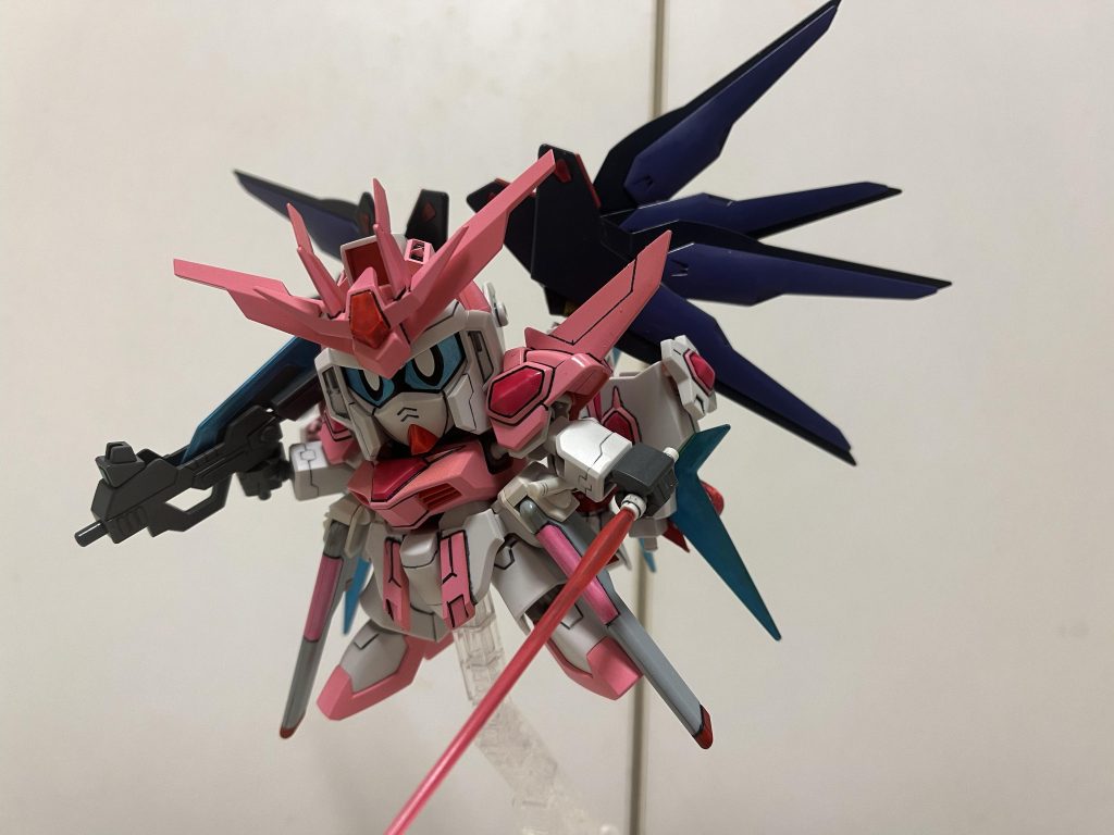 ストフリの羽根はパープルにしたけど、もっと赤系にするべきだった派もまだ心の中にいたりします。