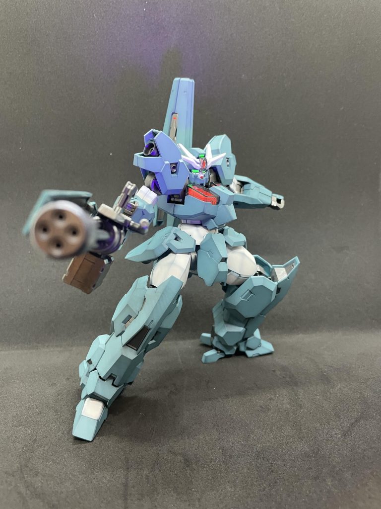 ガッシリ体型なのにポーズ取らせやすい素晴らしいキットでした。