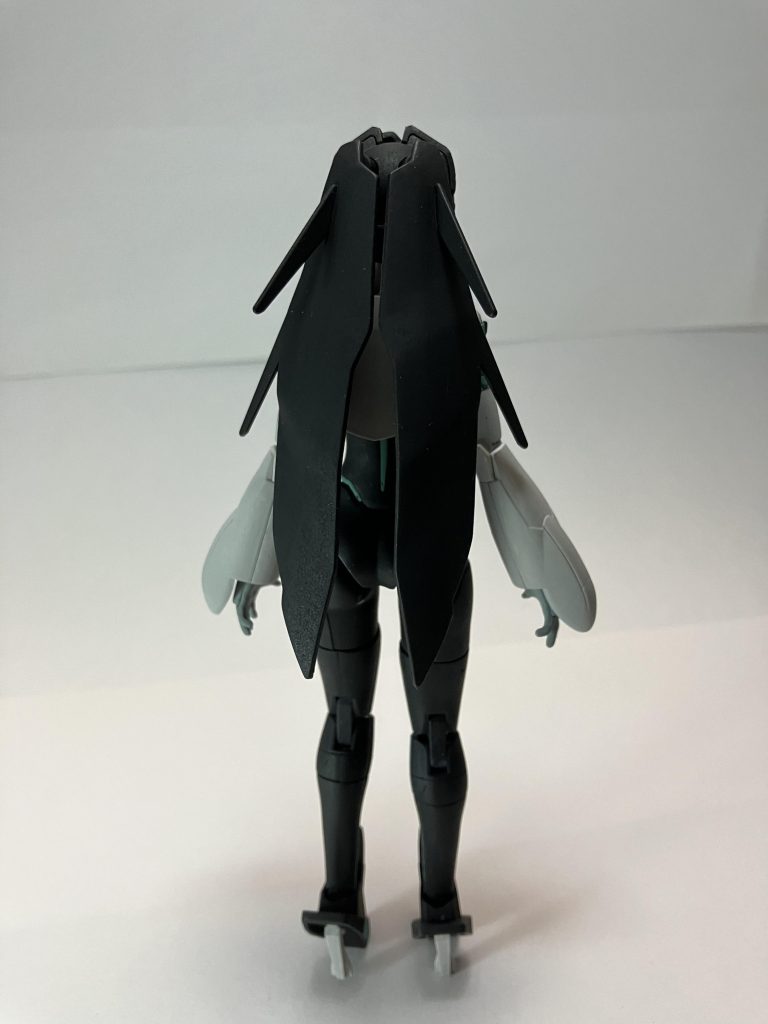 MS版の黒は黒に青系で調色したので、こちらの黒髪は緑系で調色。段差やモールドを埋めて削っての体力加工。