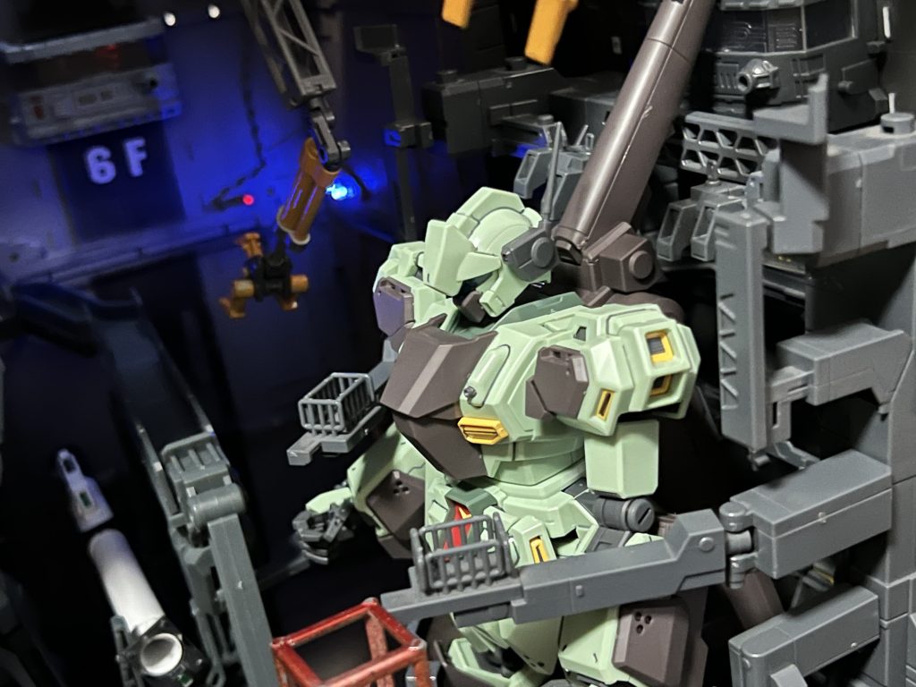 AE & 地球🌏連邦軍ロンド•ベル部隊ネェルアーガマ内MS格納庫ジオラマ–6枚目/制作者：SINANJU