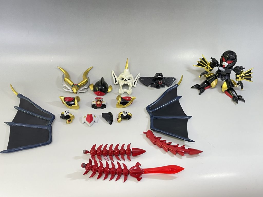 武装一式です。かなりバラせるようになっています。